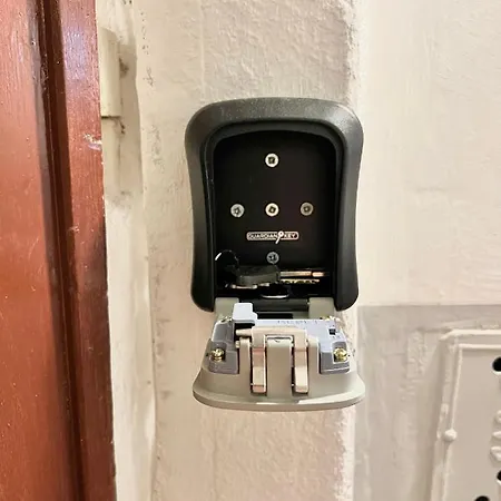 Apartment Adg 33