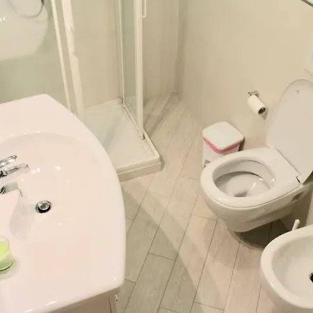 Adg 33 Apartment *